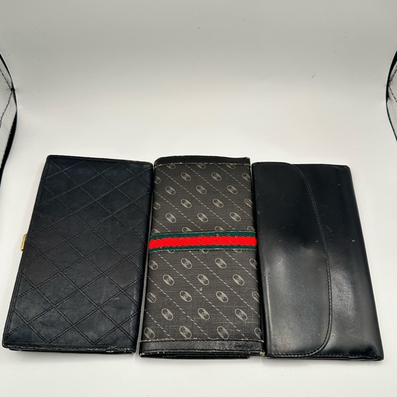 Gucci & Chanel wallet. These are rehab wallet. Please look at the pouch - Picture 2 of 9